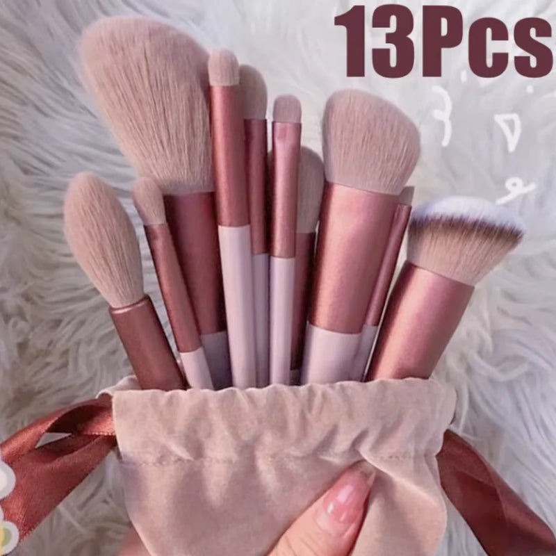 Conjunto de pincéis de maquiagem com 13 peças, base para sombra e cosméticos femininos.